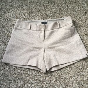 NWOT The Limited Patterned Khaki Tailored Shorts